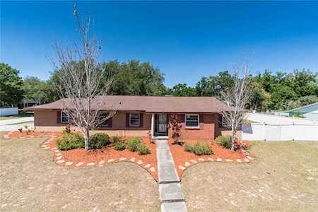 818 Black Knight Dr Valrico, FL 33594