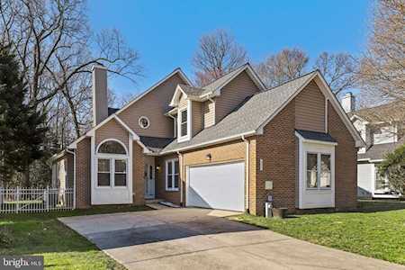 9315 Creekview Dr Laurel, MD 20708
