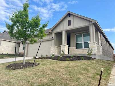 152 Bayberry CIR Buda, TX 78610