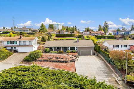 1920 122nd Ave SE Bellevue, WA 98005