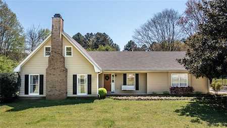 151 Brookfield Dr Stockbridge, GA 30281