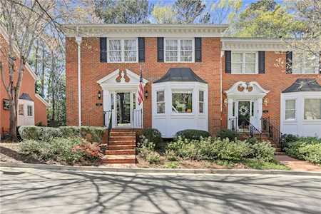 5397 Trentham Dr Dunwoody, GA 30338