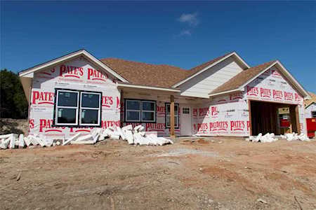 2212 Steepleridge Circle Granbury, TX 76048