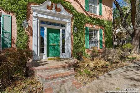 417 Cleveland Ct Alamo Heights, TX 78209