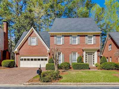 1946 Chartridge Ct Dunwoody, GA 30338