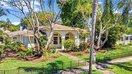 151 20th Ave NE St Petersburg, FL 33704