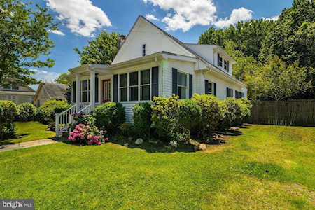 205 Arunah Ave Edgewater, MD 21037