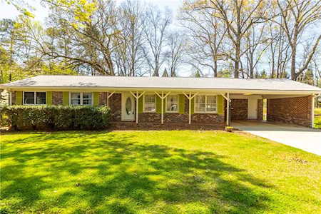 4111 Red Oak Dr Powder Springs, GA 30127