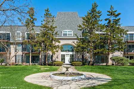 5200 Carriageway Dr #109 Rolling Meadows, IL 60008