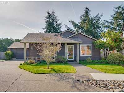 8714 SE Bonny Jean Way Clackamas, OR 97015