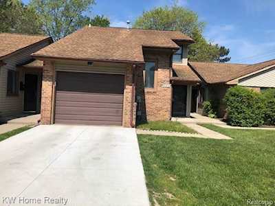 31575 Kingston Court Farmington Hills, MI 48331