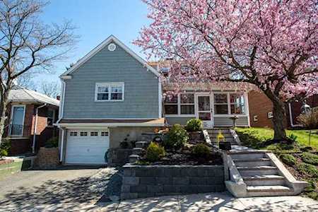 76 Whitehead Avenue Sayreville, NJ 08872
