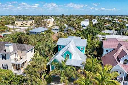 117 Park Ave Anna Maria, FL 34216