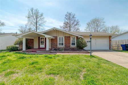 1621 Barkwood Dr Florissant, MO 63031