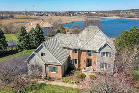 1484 Eagle Ridge Dr Antioch, IL 60002