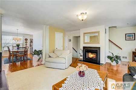 19 Krainski Road Sayreville, NJ 08859