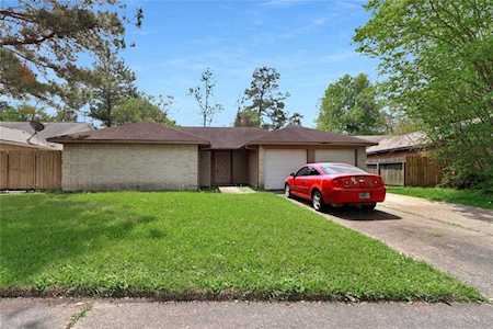 6410 Coachgate Dr Spring, TX 77373