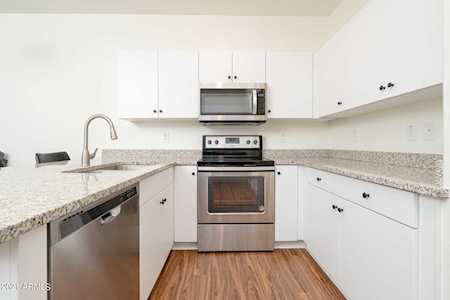 2215 E Hidalgo Avenue Phoenix, AZ 85040