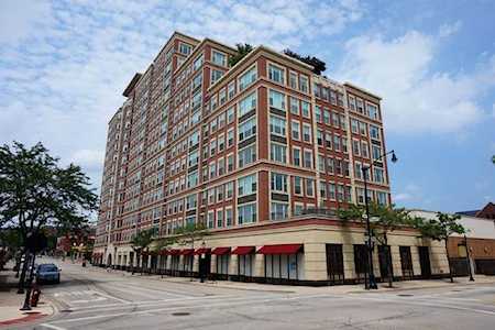 77 S Evergreen Ave #206 Arlington Heights, IL 60005