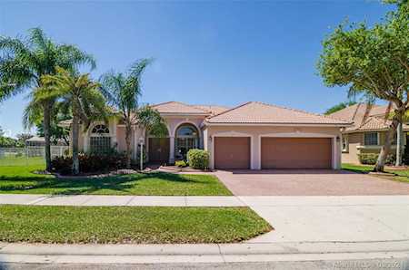 13700 NW 21st St Pembroke Pines, FL 33028