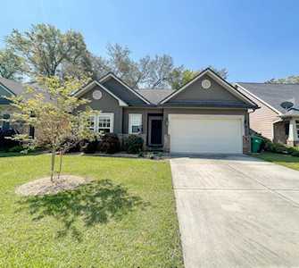 104 Arrowhead Way Niceville, FL 32578