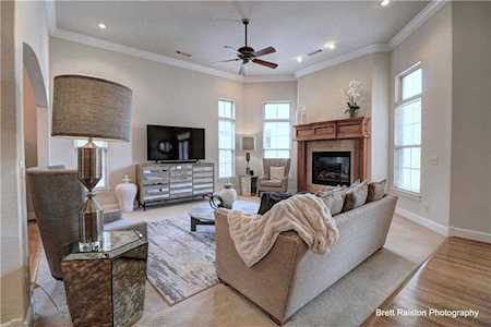 6523 W Valley View Rd Rogers, AR 72758