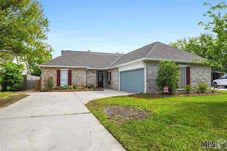 17555 Lake Iris Ave Baton Rouge, LA 70817