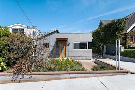 571 33rd Street Manhattan Beach, CA 90266