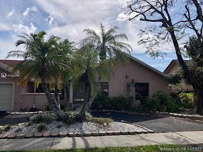 10731 SW 142nd Ave Miami, FL 33186