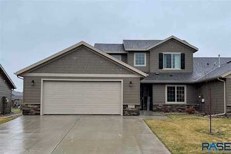 2715 E Hollow Pl Sioux Falls, SD 57108