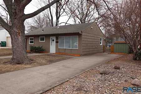 2912 S Walts Ave Sioux Falls, SD 57105