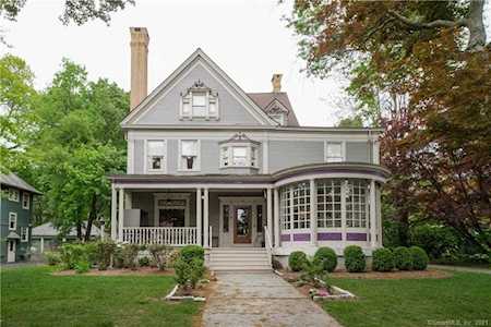 739 Prospect Avenue West Hartford, CT 06105