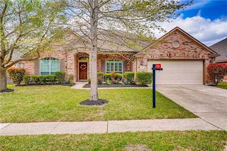 1110 Canyon Maple RD Pflugerville, TX 78660