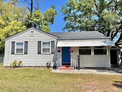 3373 Sylvia St Jacksonville, FL 32207