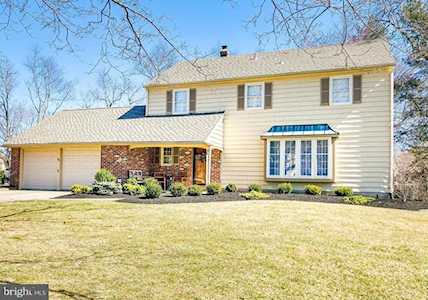 36 Cohasset Ln Cherry Hill, NJ 08003
