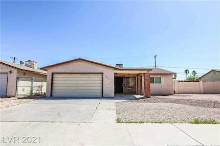 3017 Black Forest Dr Las Vegas, NV 89102
