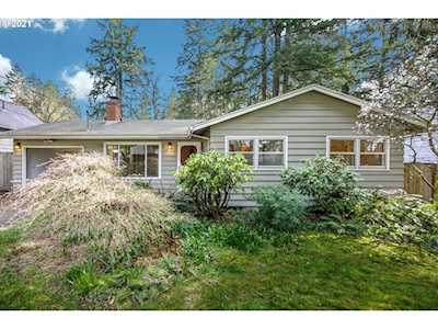 16748 Lake Forest Blvd Lake Oswego, OR 97035