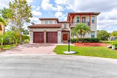 11095 NW 79th Pl Parkland, FL 33076