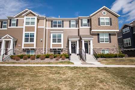 5006 93rd Avenue N Brooklyn Park, MN 55443