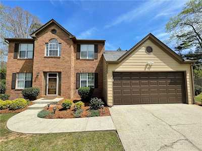 11255 Abbotts Station Dr Johns Creek, GA 30097