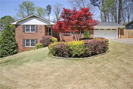 2852 Caraway Dr Tucker, GA 30084