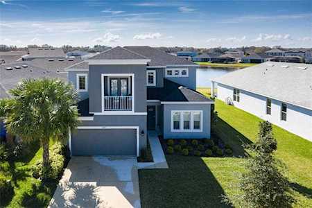 17625 Buckingham Garden Dr Lithia, FL 33547