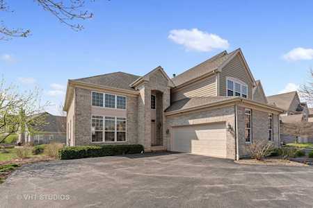 541 Bridgestone Ct Inverness, IL 60010