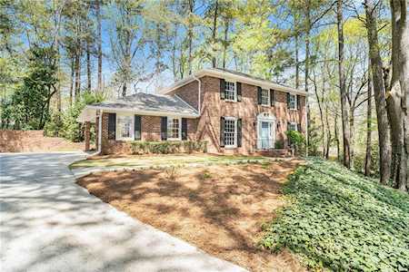 2404 Flintshire Ct Dunwoody, GA 30338