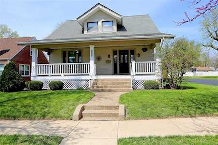 1137 Lindenwood Ave St Charles, MO 63301