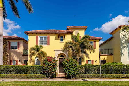 100 Via Floresta Drive Boca Raton, FL 33487
