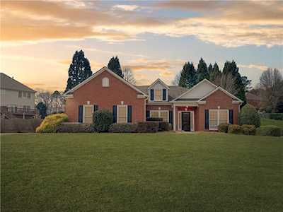 1034 Bradshaw Estates Dr Canton, GA 30115