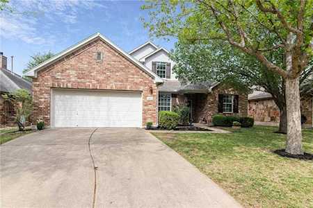 6109 York Bridge CIR Austin, TX 78749