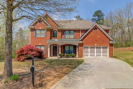 3238 Brookwood Oak Ln Lilburn, GA 30047
