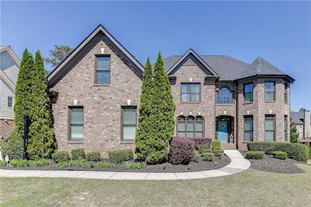 2542 Floral Valley Dr Dacula, GA 30019